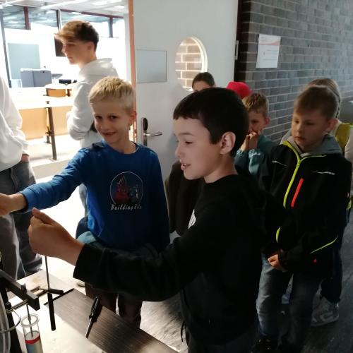 elektrische Ladung erfahren