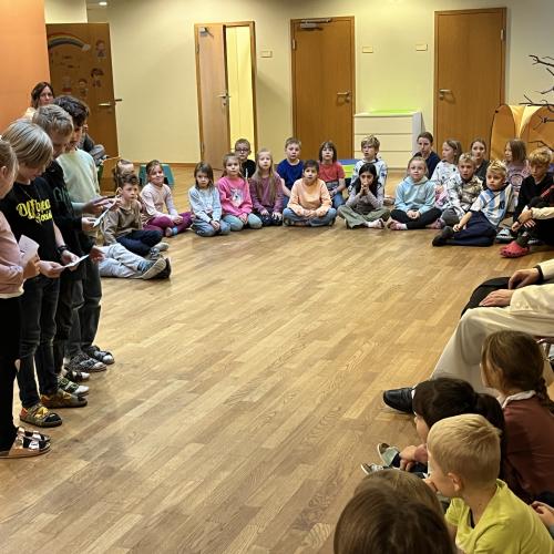 die 4 Kinder aus der 2.Klasse und Altabt German