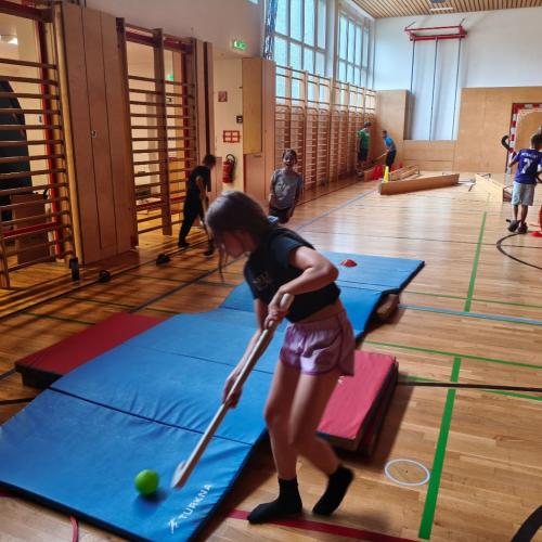 Minigolf im Turnsaal